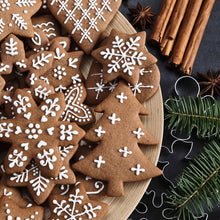 Load image into Gallery viewer, Gingerbread Woods Scented Candle - graphic
